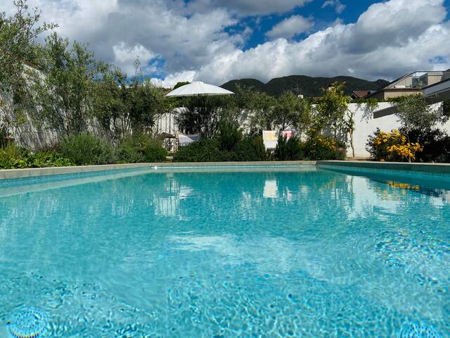 Malibu Beach House Getaway☀️✨🤍 gallery image 4