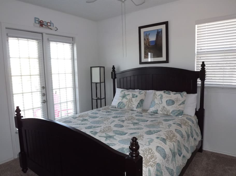 King size bed