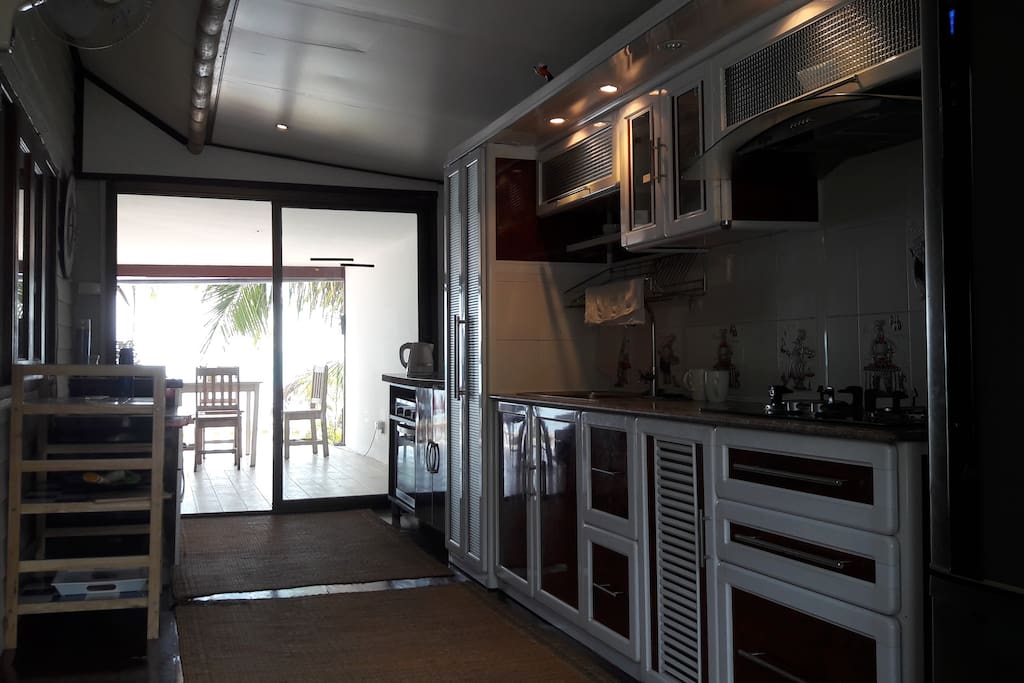 Fully equipped kitchen.