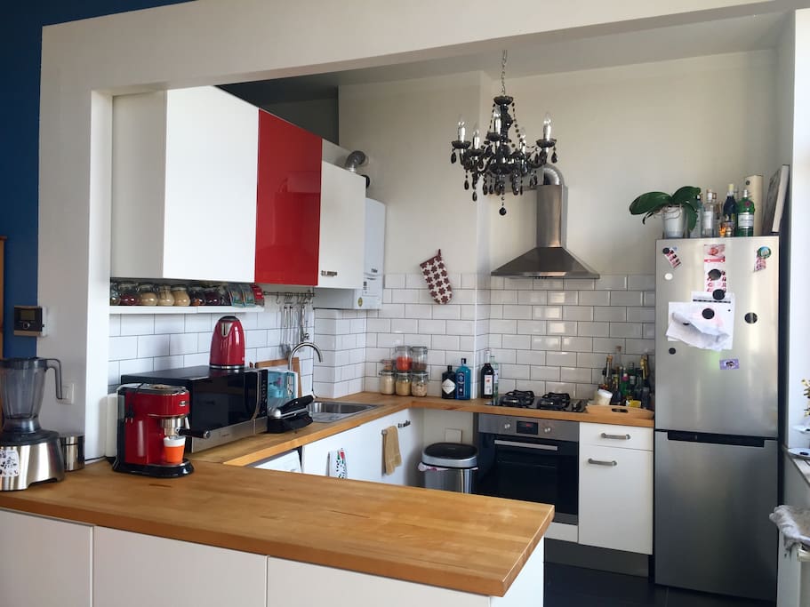 Fully equipped open kitchen