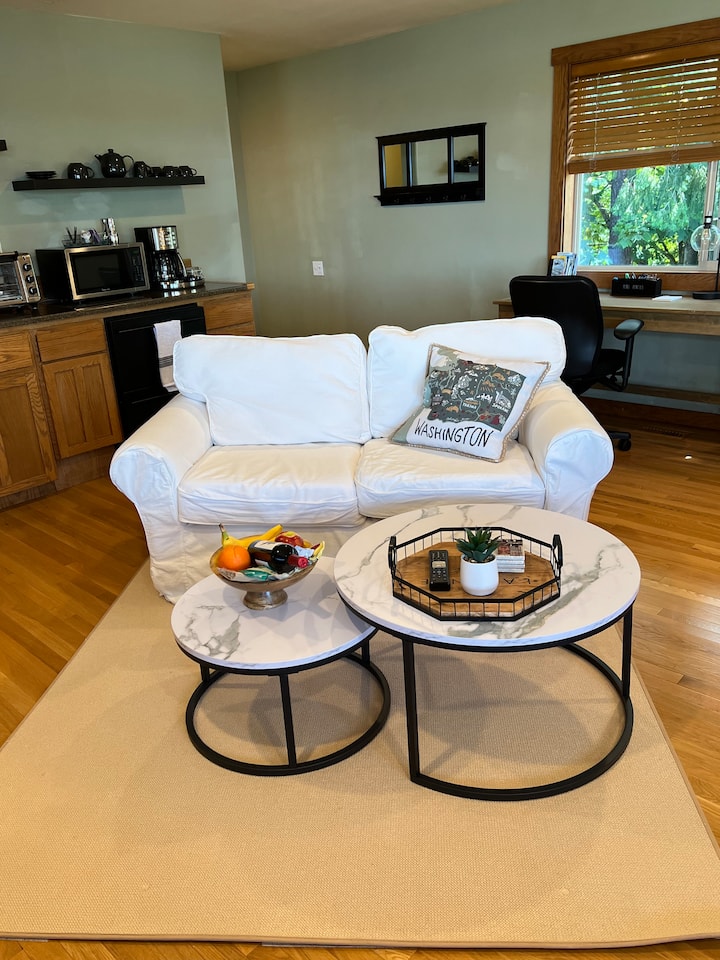 A Room With A View - Mukilteo, WA