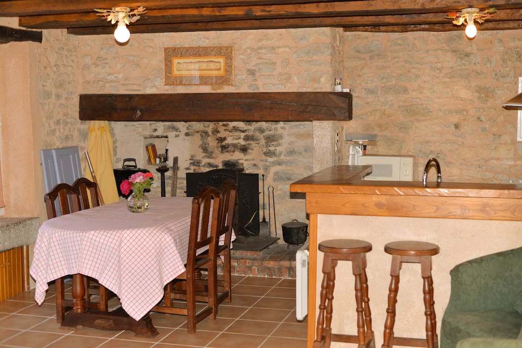 Salle à manger et cuisine