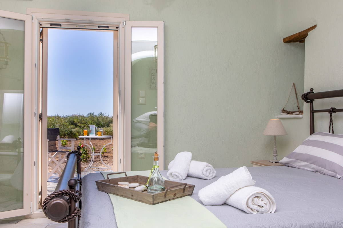 პირველი საძინებელი 
- აგარაკი -