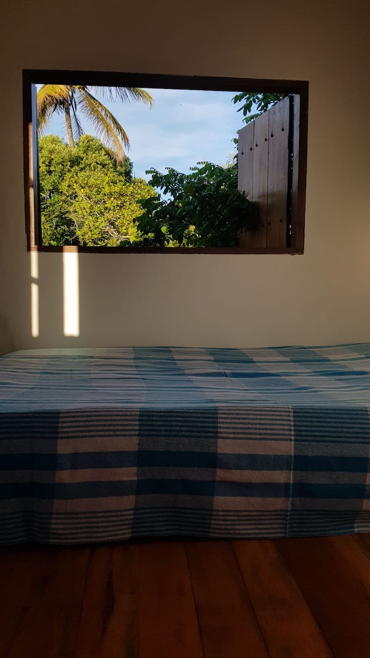 Cama de dos plazas en el mezzanine