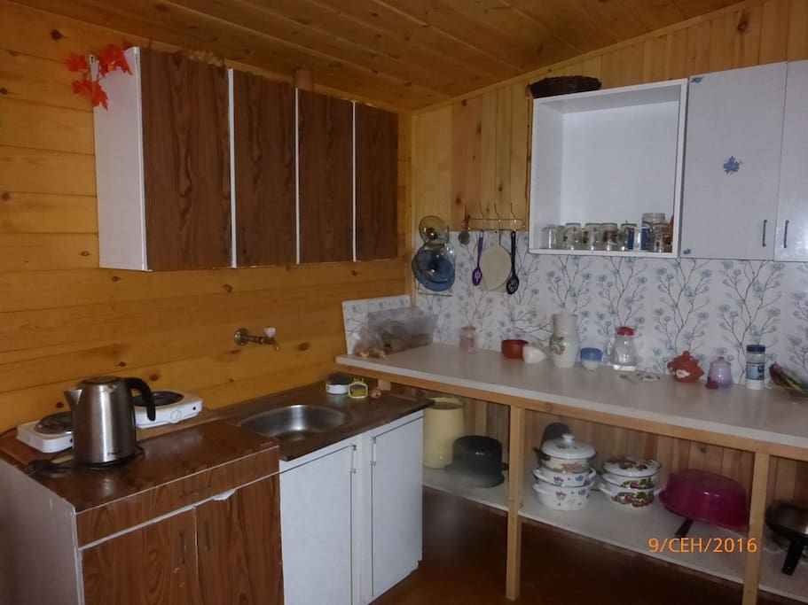 оборудованная кухня