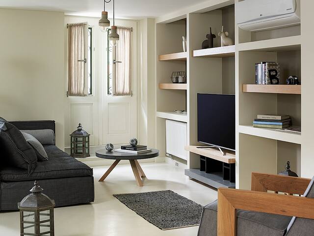 Thiseio 1915 – Erato modern street apartment gallery image 2