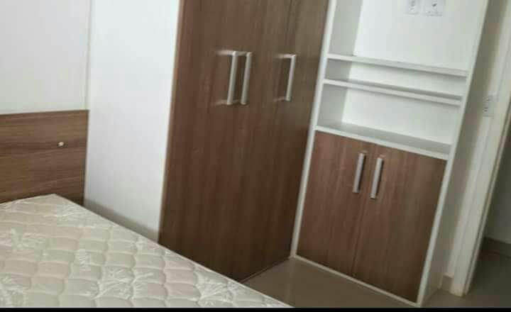 Dhoma e gjumit 2 - krevat dopio , dollap
Tifozët e planifikuar dhe të tavanit. 