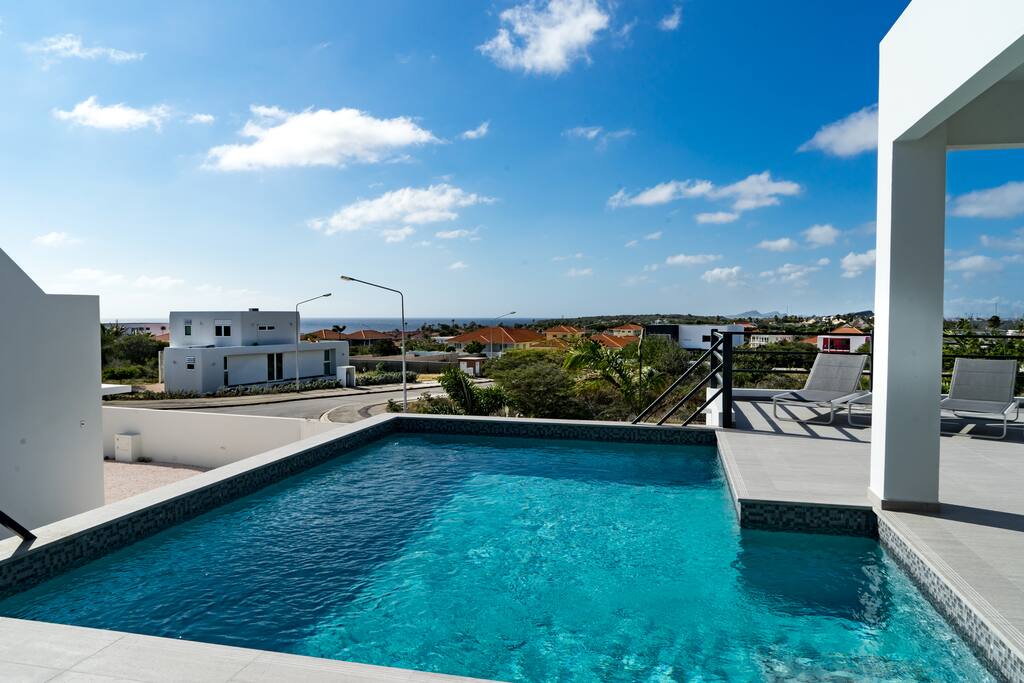 Pool with beautiful sea view