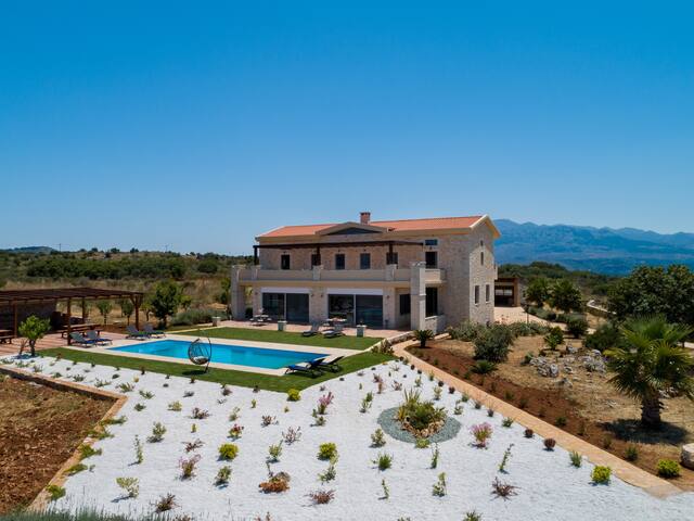 Aphrodite Luxury Resort gallery image 2