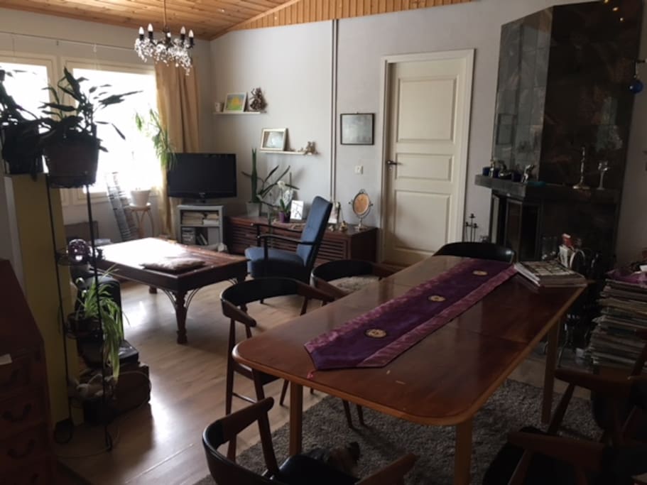 Livingroom with fireplace