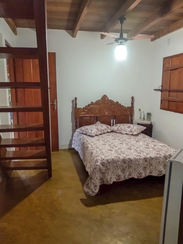 ห้องสวีท 03: คอทเทจที่อบอุ่นสุดๆพร้อมเตียงคู่มินิบาร์แม่บ้านและเมสซาไนน์