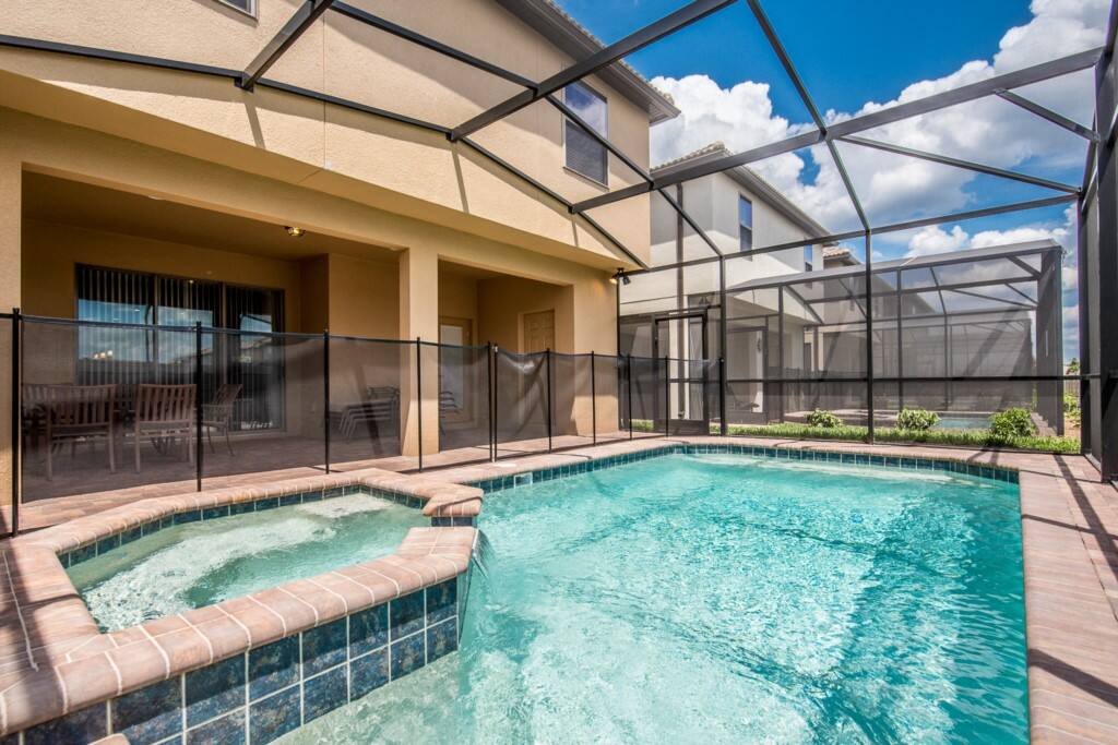 Pool,Water,Resort,Swimming Pool,Building