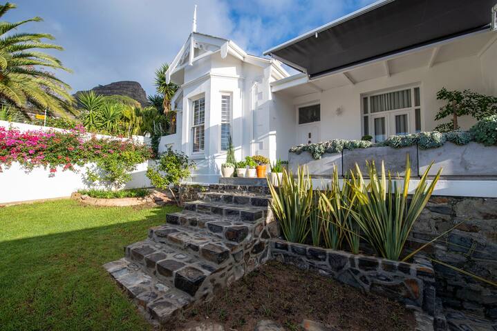 2BR Designer Victorian with Mountain View’s / Pool gallery image 2