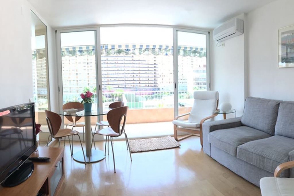 Salón abierto a la terraza