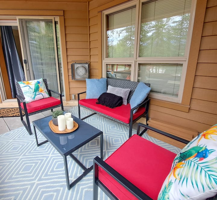 Springs Condo Hot tub Fireplace Ski inout Condominiums for