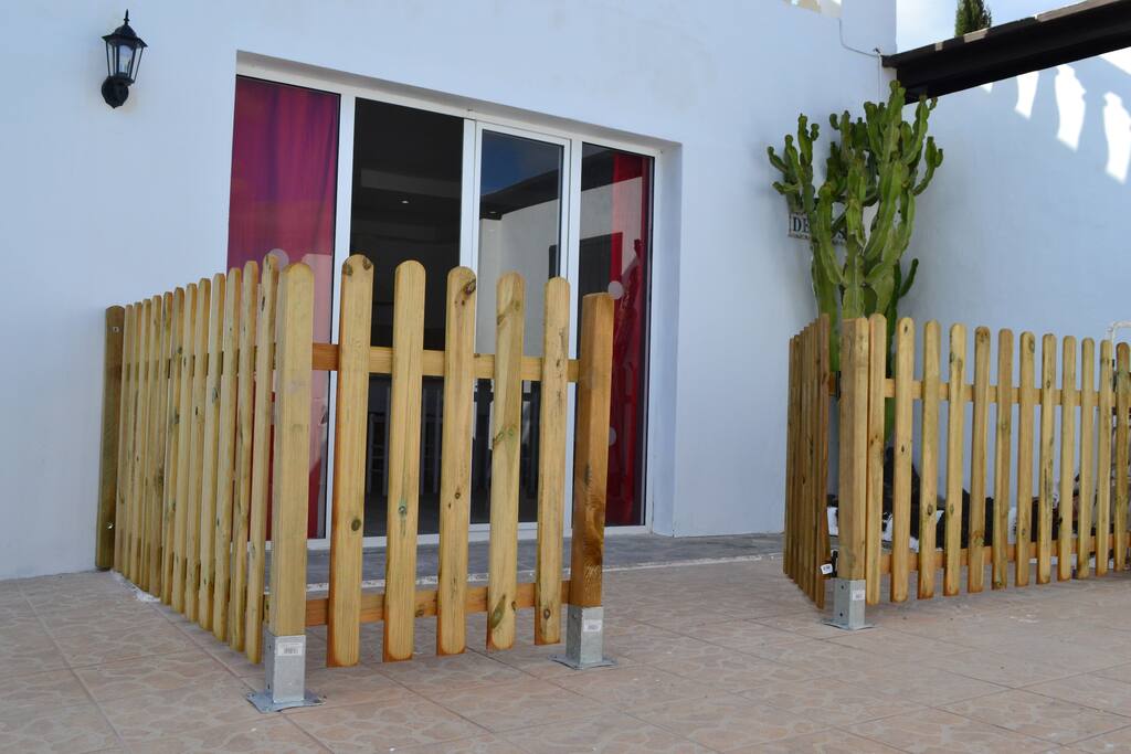 Entrada a tu descanso... acceso particular .