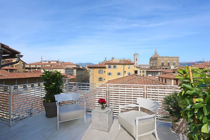 LUXURIUS DUPLEX PENTHOUSE IN A MEDIEVAL TOWER gallery image 4