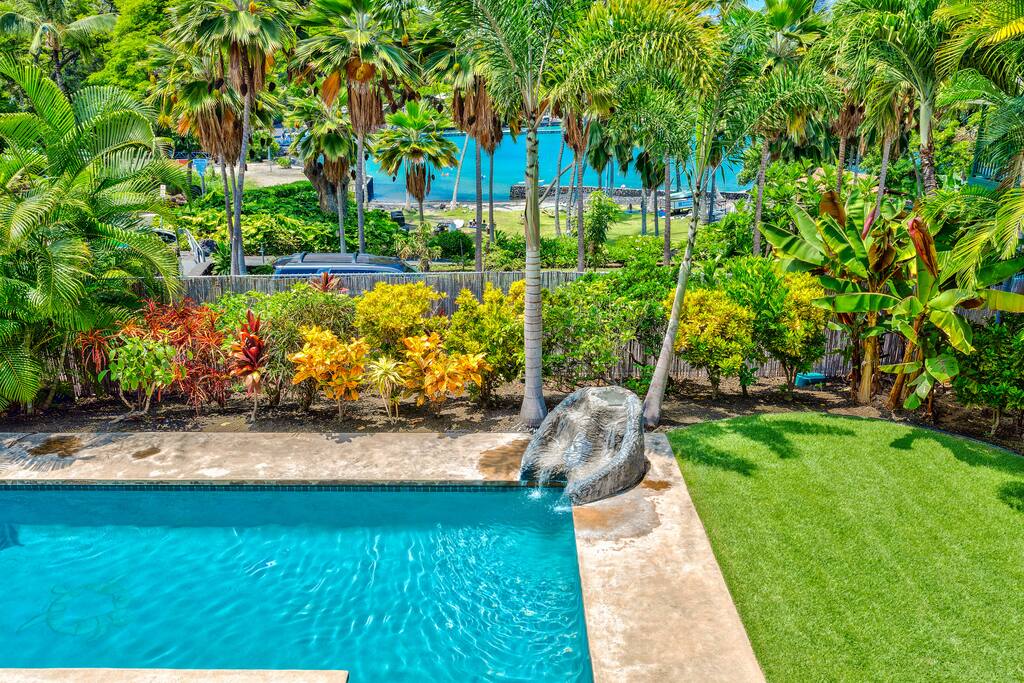 Pool and ocean view