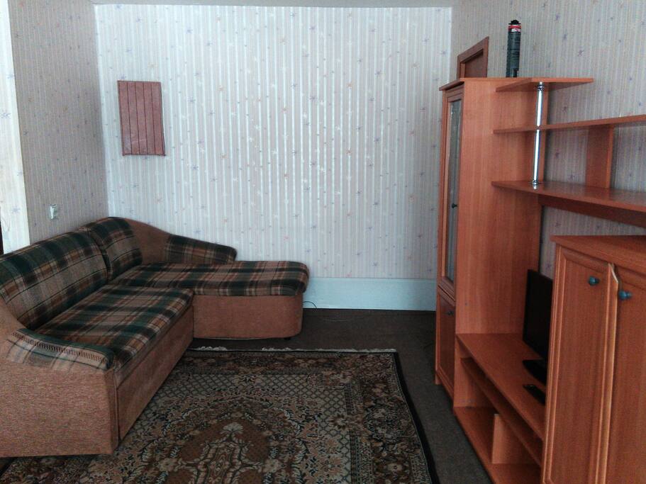 угловой диван, стенка