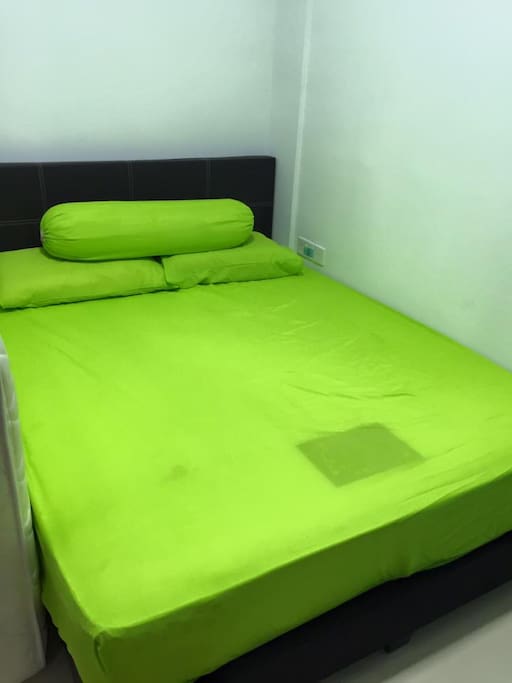 One room with Queen bed