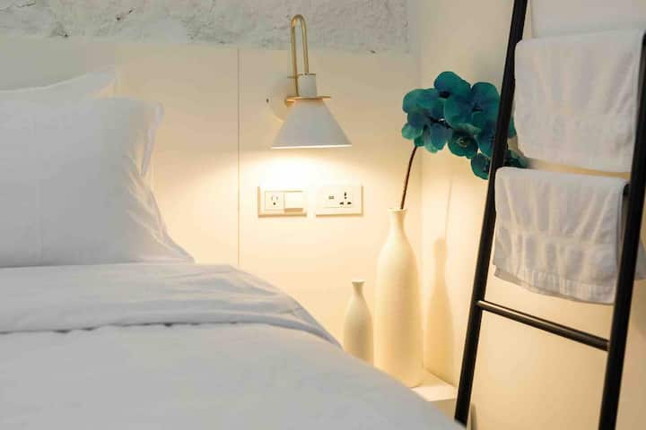 Jioufen Vacation Als Homes Ruifang District Taiwan Airbnb Jioufen Vacation Als Homes, Above Bed Reading Lampshades Taiwan