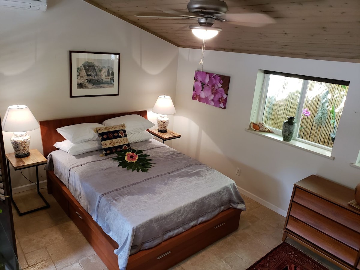 Luxury Waimanalo Beach Lots Cottage Houses for Rent in Waimanalo