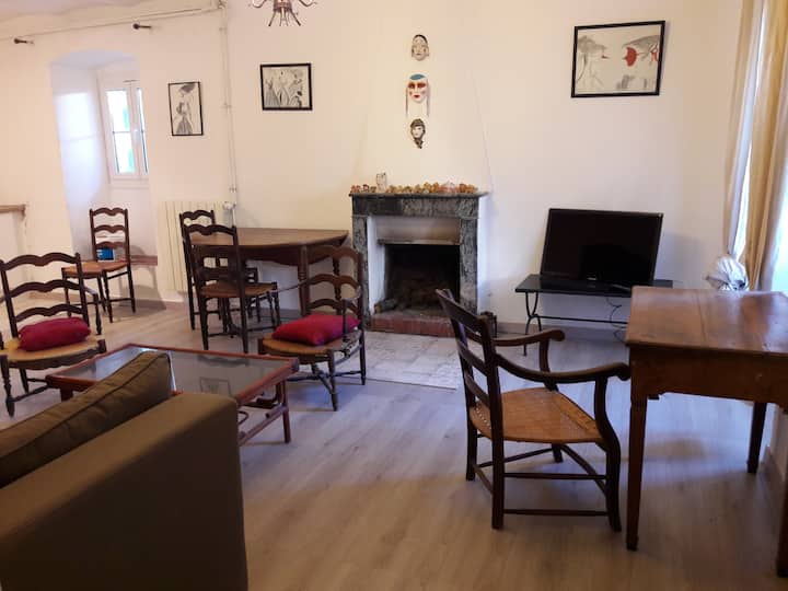 غرفة المعيشة