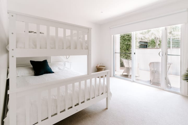 საძინებელი 3