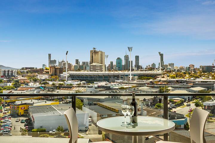 WOOLLOONGABBA 3 BR APARTMENT NEAR BRISBANE CBD gallery image 5