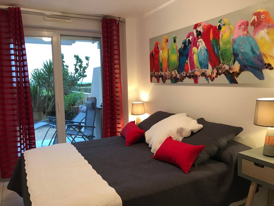 chambre donnant sur terrasse