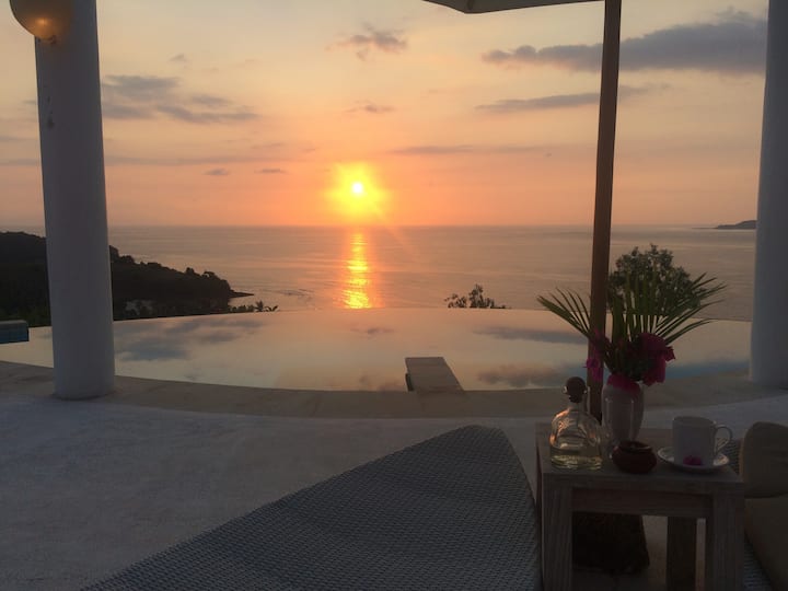 Magical Luxurious Villa in Mentigi Bay Lombok Dome houses for Rent in