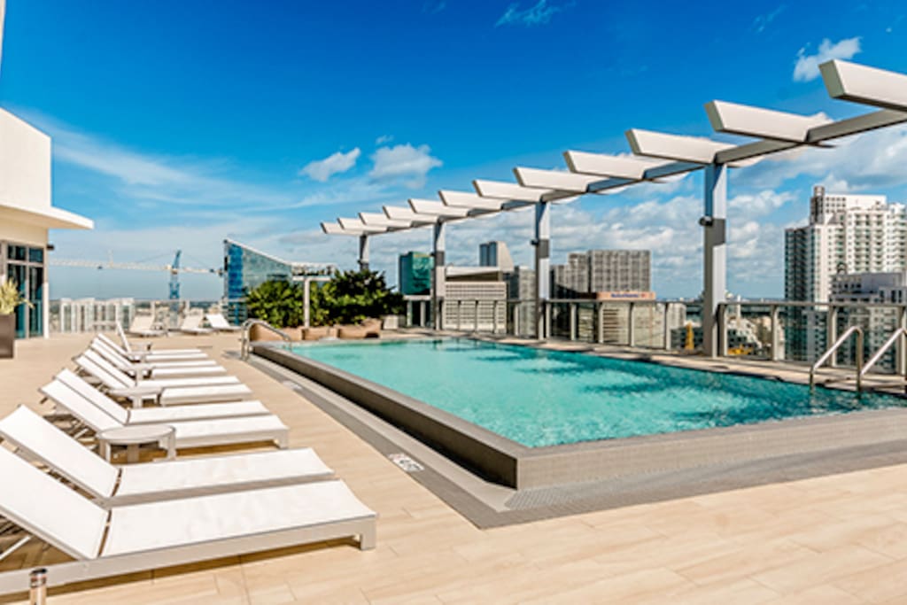 Rooftop Pool.
