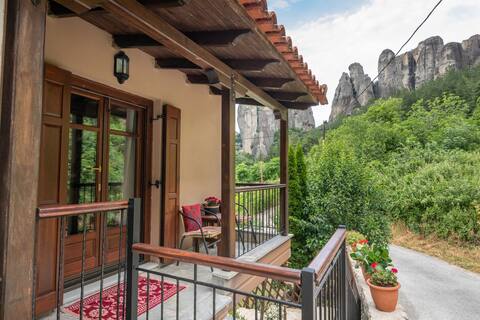 Meteora Rocky Apartment