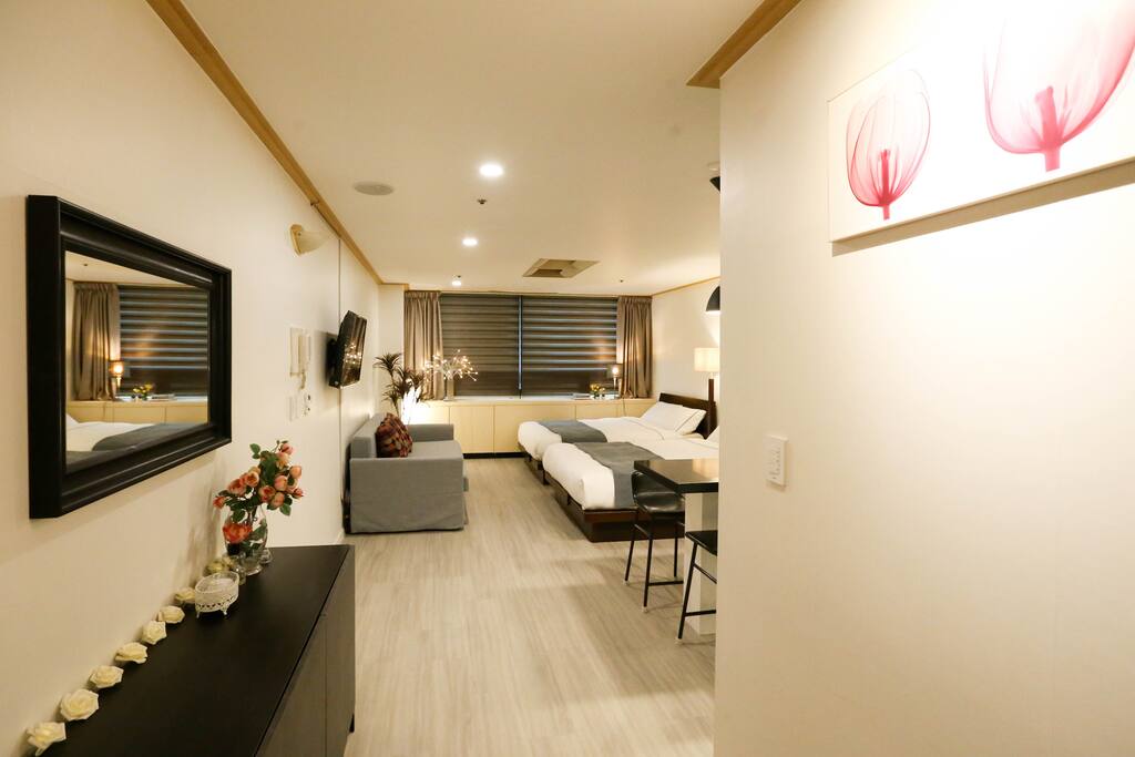 Entrance of Kwon's house