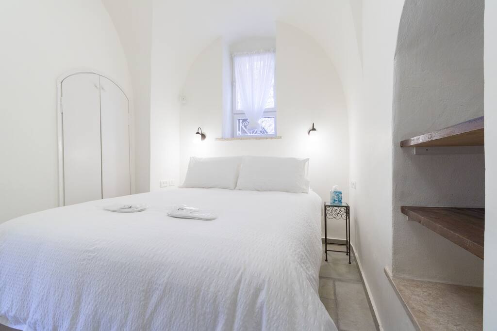 Comfortable double bed