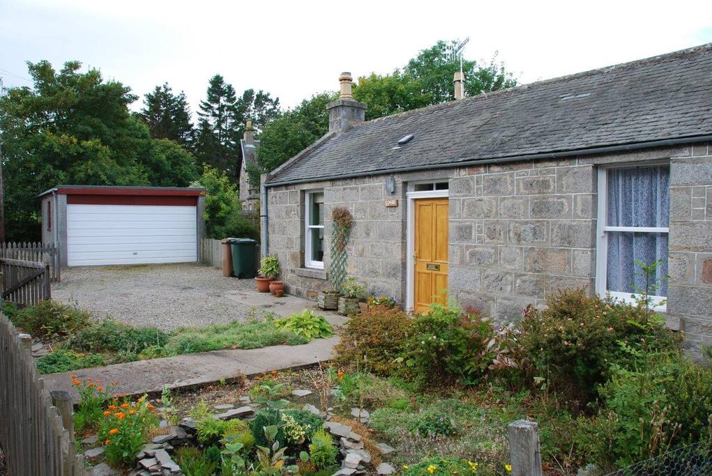 airbnb boats scotland no 1 railway cottage cottages for rent in boat of garten airbnb boats scotland no 1 railway cottage cottages for rent in boat of garten