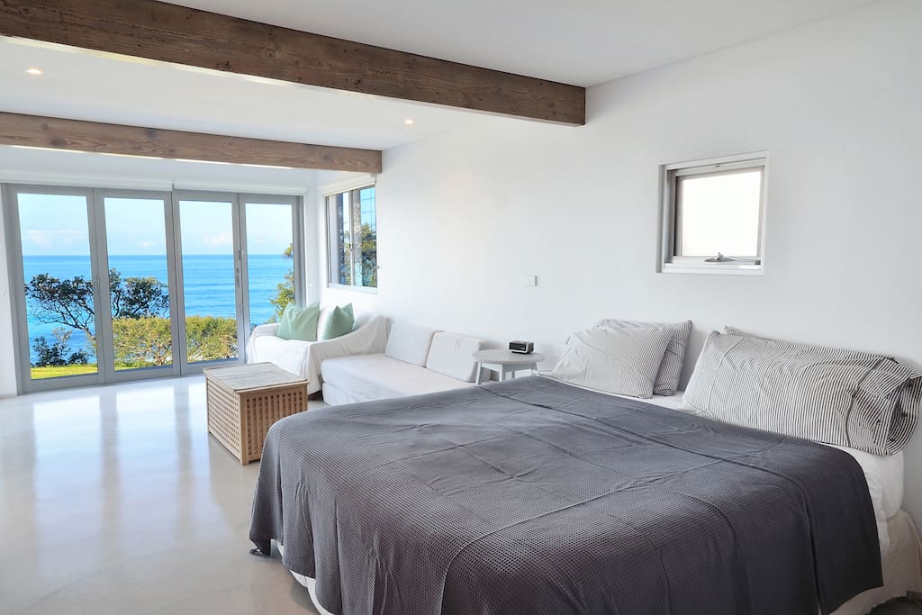 King Bed with great views