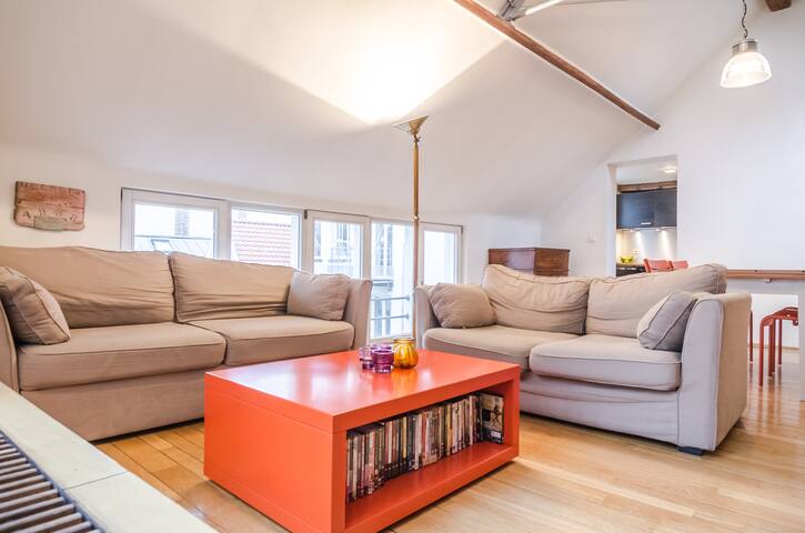 Charming apartment in the centre gallery image 3