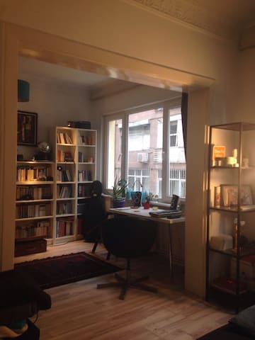 Well-designed cozy home in the heart of city