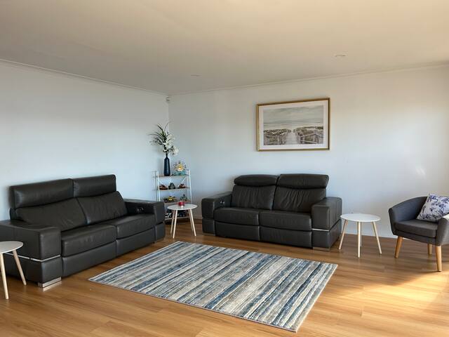 Relaxing Beachfront Holiday gallery image 3