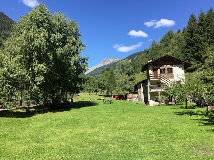 Cabin on The River in Valtellina