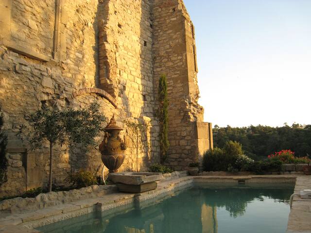 Chateau d'Aragon the Medieval experience!