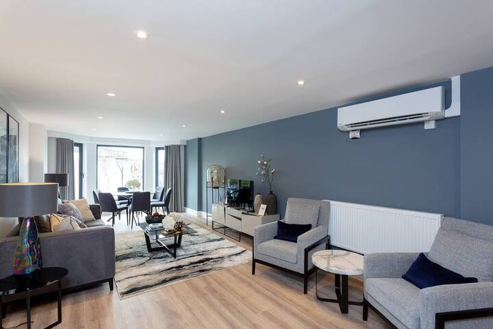 Elegant 3BD Apartment in Earls Court gallery image 4