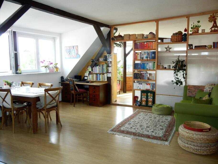 Wohnraum mit Essbereich