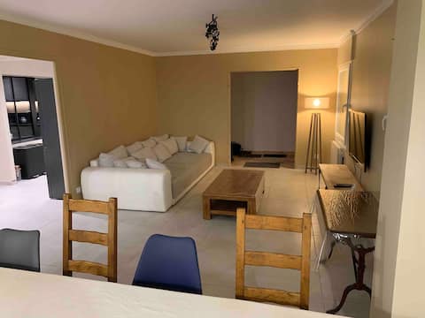 Popular Airbnb listing: Amiens: 4* single-story pavilion + garden in Amiens