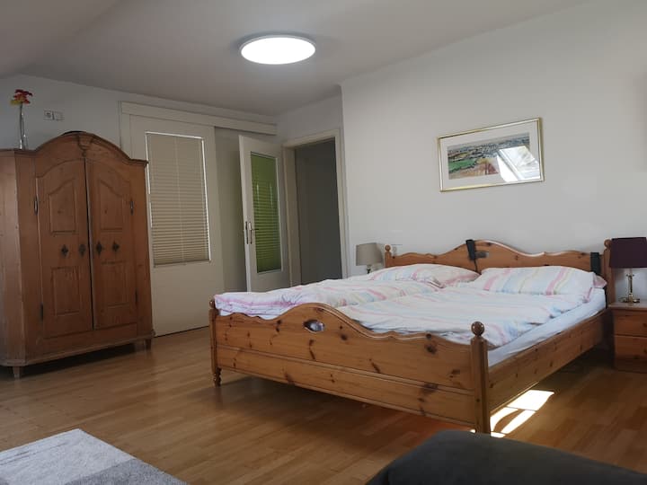 Großes Schlafzimmer, ห้องนอนขนาดใหญ่, Grande camera da letto 