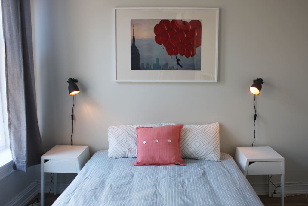 Bright and cozy room (12m2) with 140 cm comfortable bed.