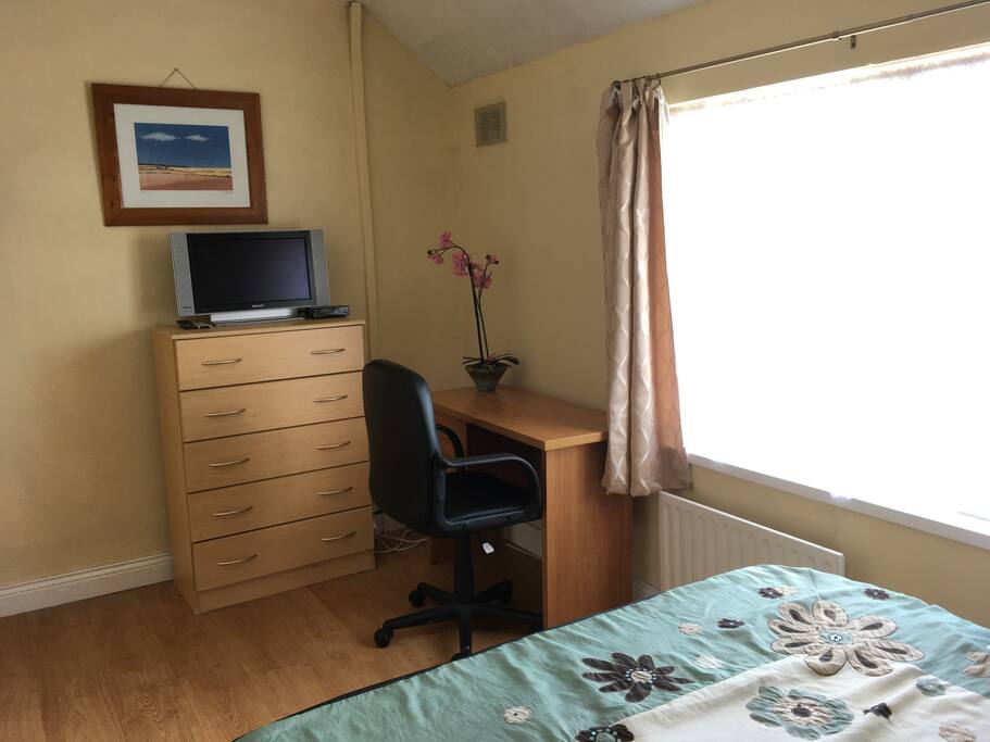 Large window for lots of natural light