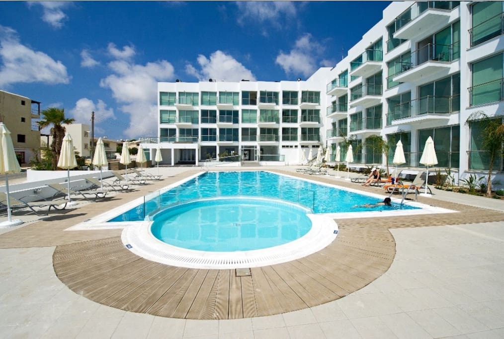 The stunning Coralli Spa Resort only 5 minutes from Figtree Bay
