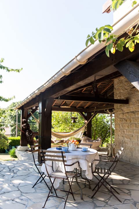 Eureka House Garden Terrace Barbecue Chantilly